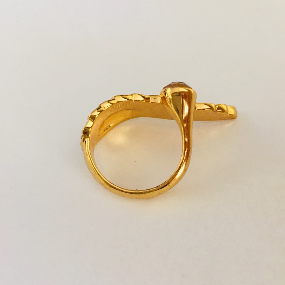 Angel wing diamanté gold ring - Picture 6 of 8